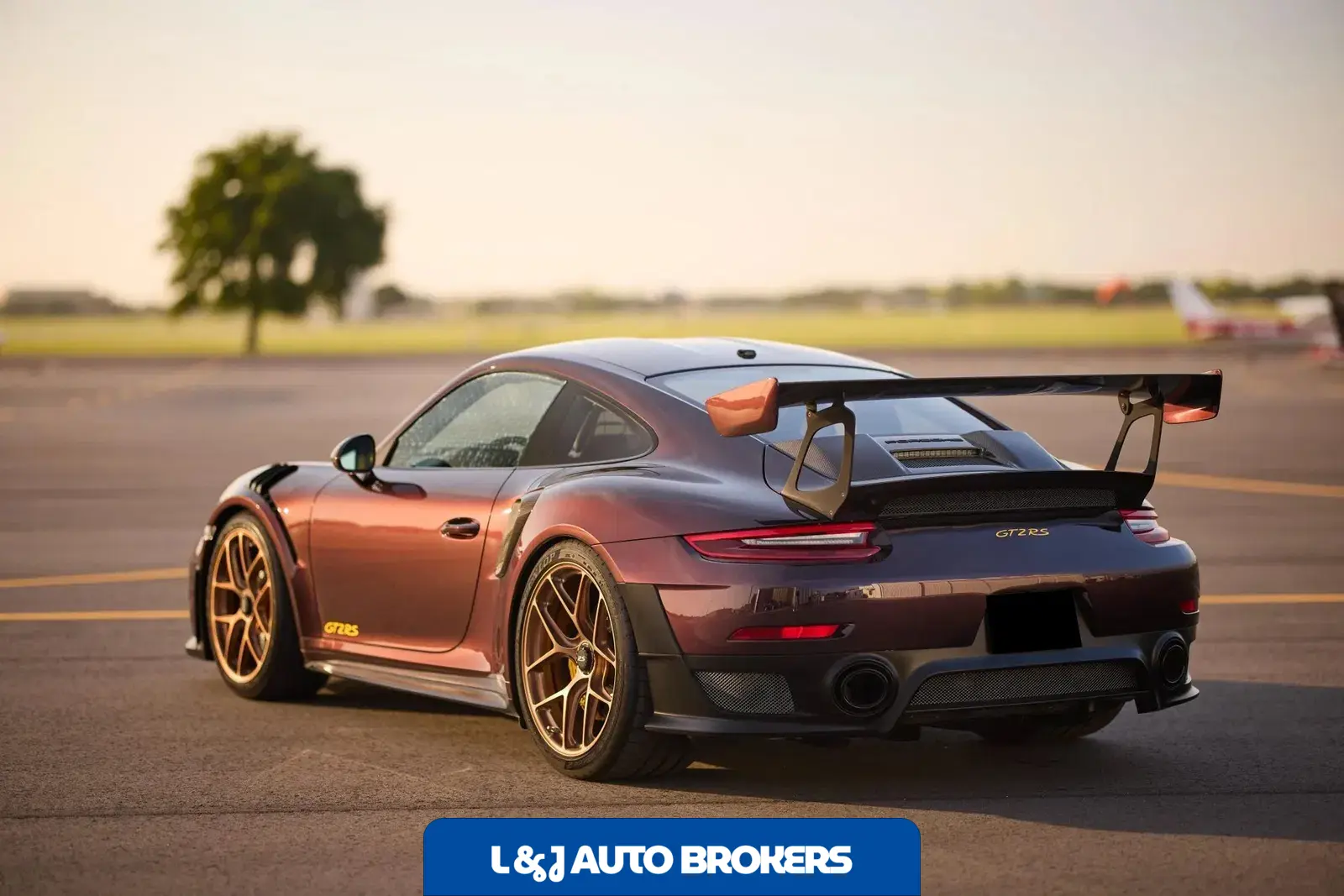 2018 Porsche 911 GT2 RS Weissach