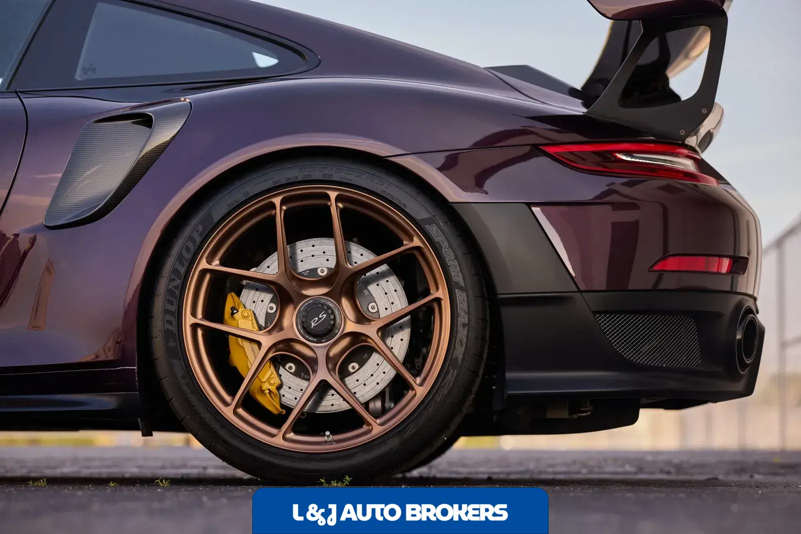2018 Porsche 911 GT2 RS Weissach
