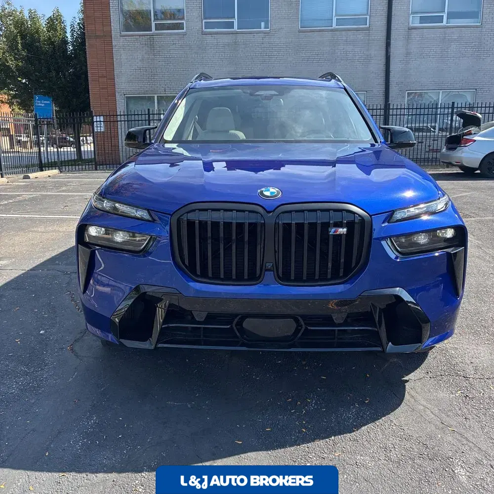 2024 BMW X7 M60i