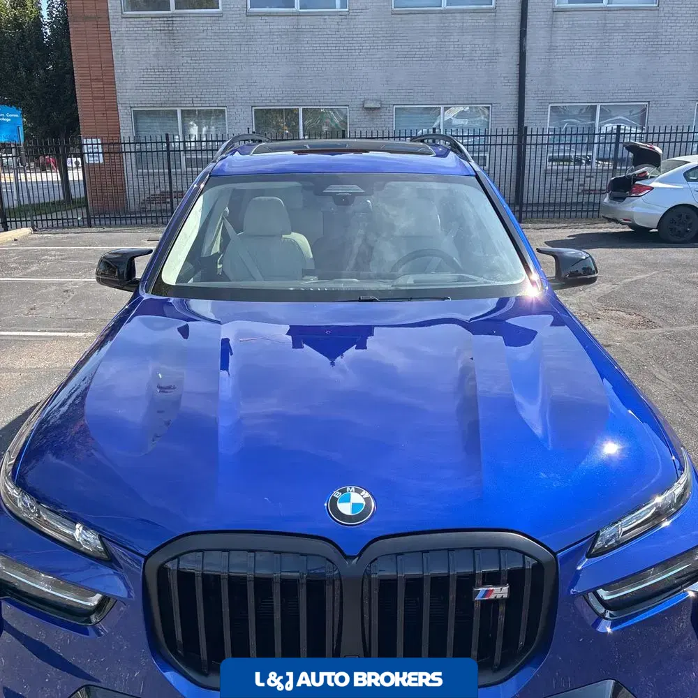 2024 BMW X7 M60i