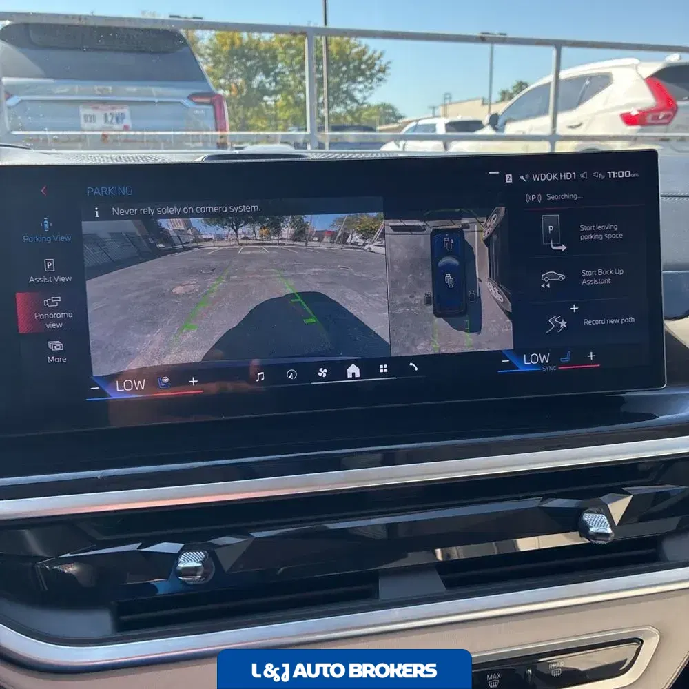 2024 BMW X7 M60i