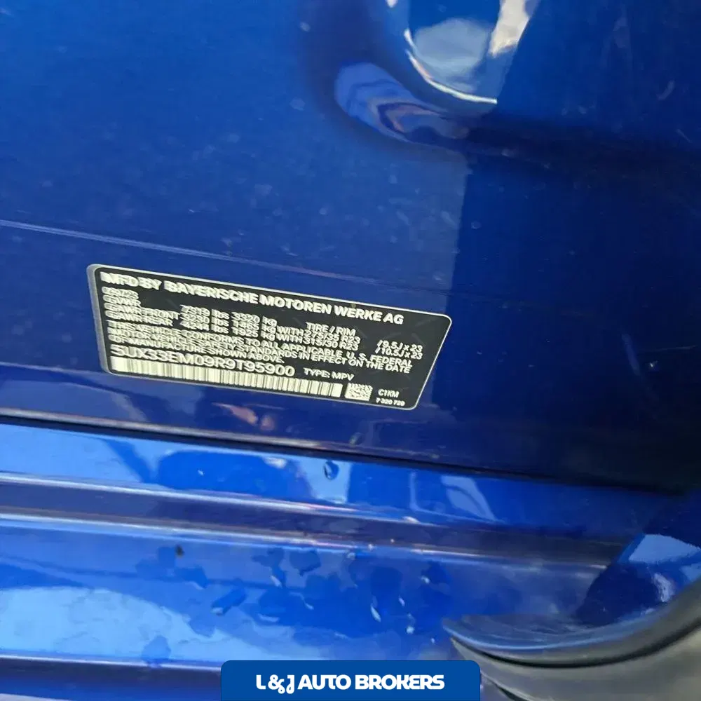 2024 BMW X7 M60i