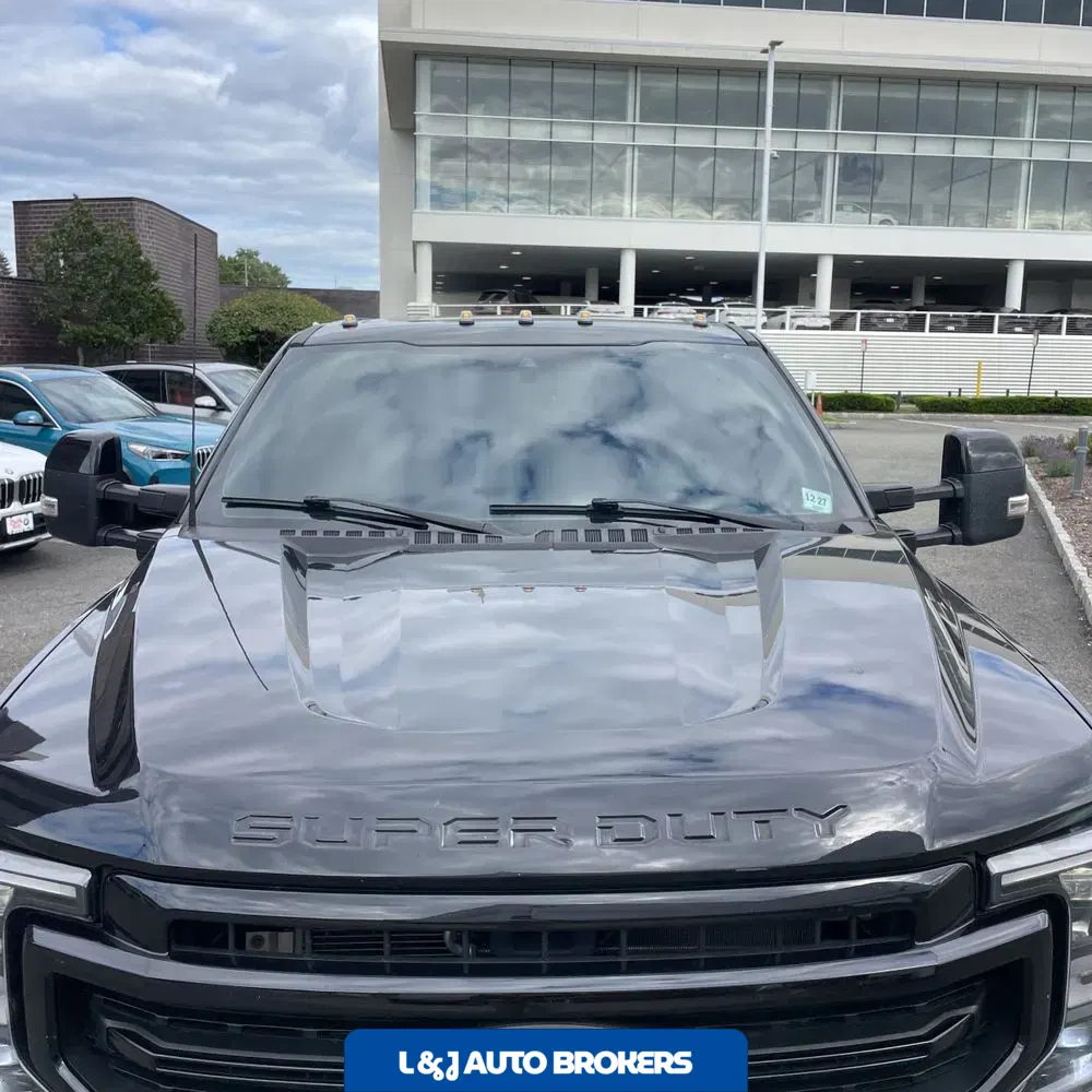 2022 Ford F-350 Super Duty Lariat