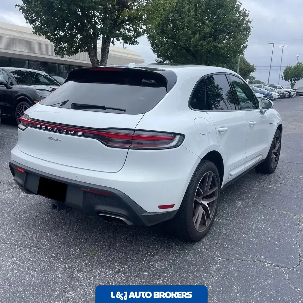 2024 Porsche Macan Base
