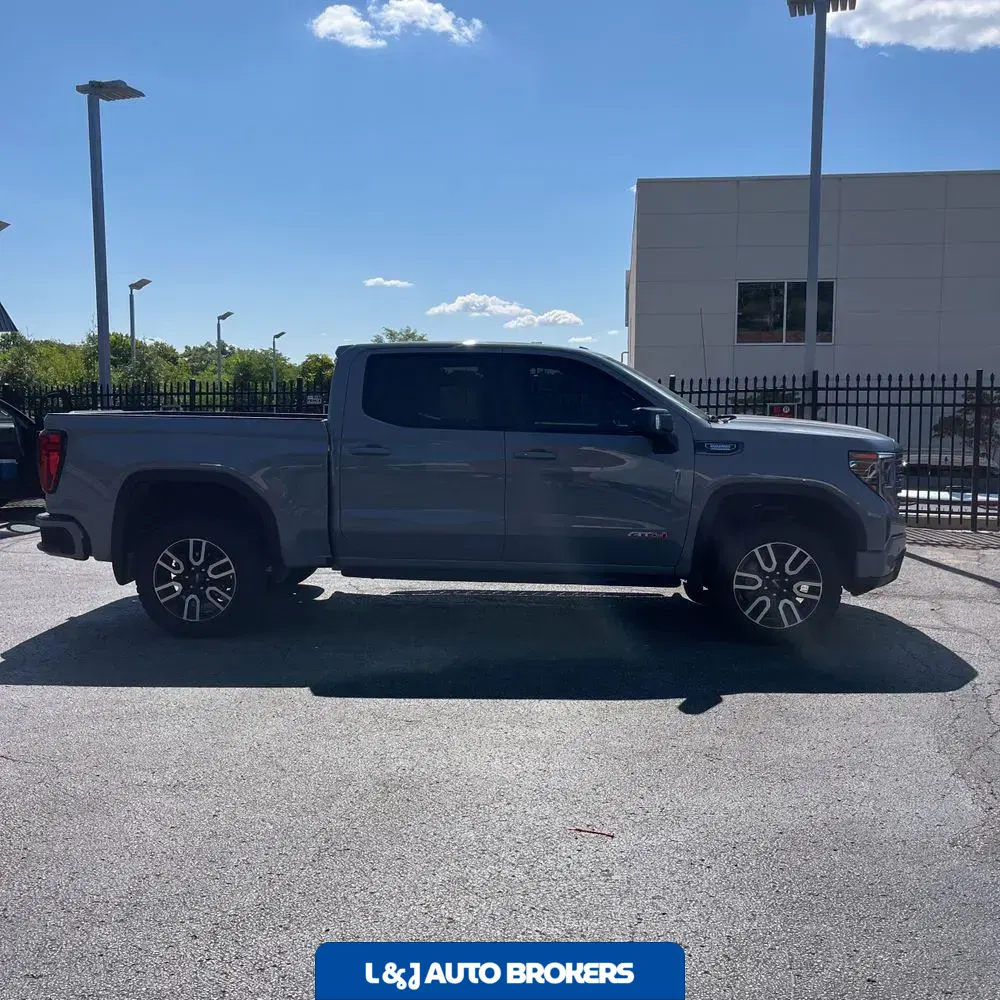 2024 GMC Sierra 1500 AT4