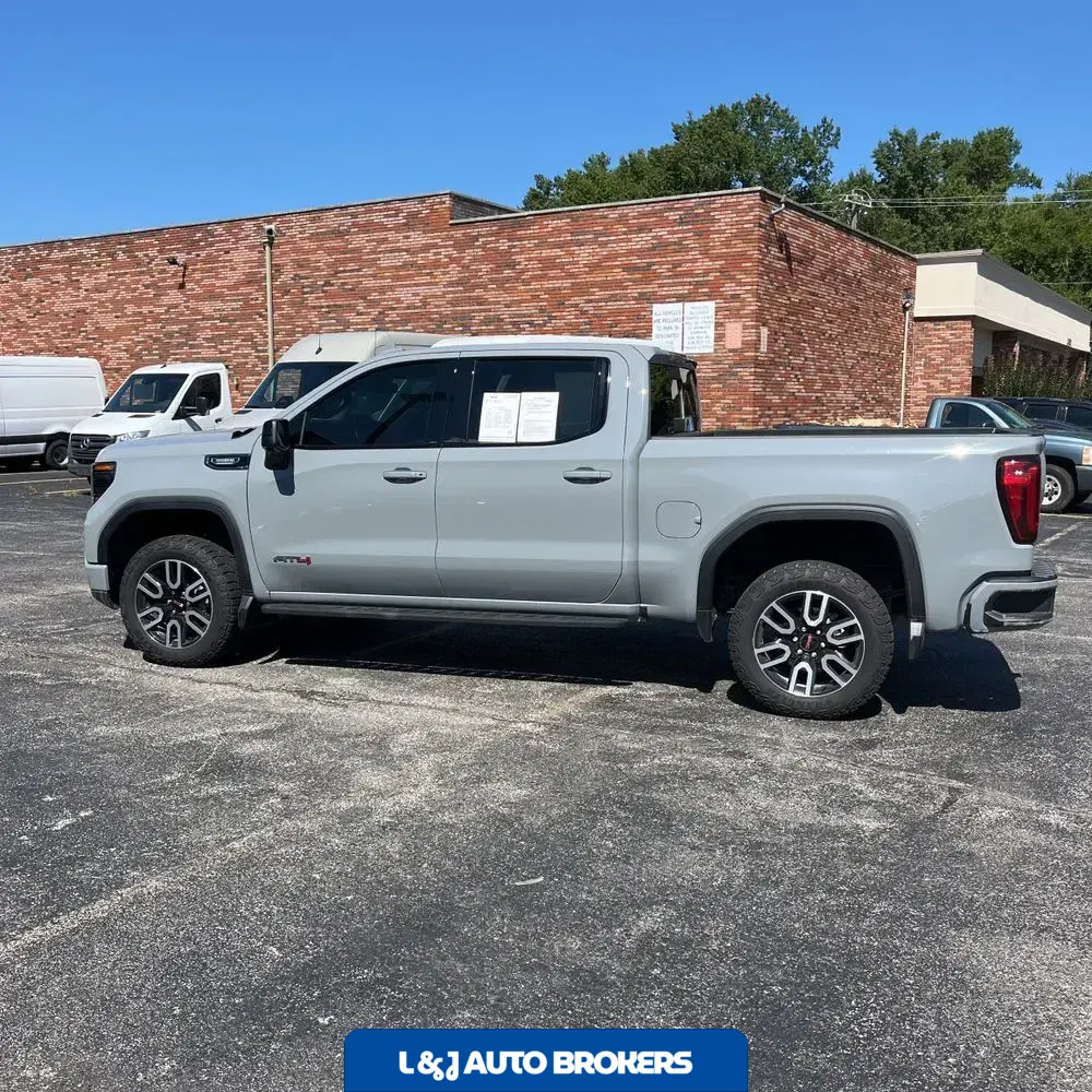 2024 GMC Sierra 1500 AT4