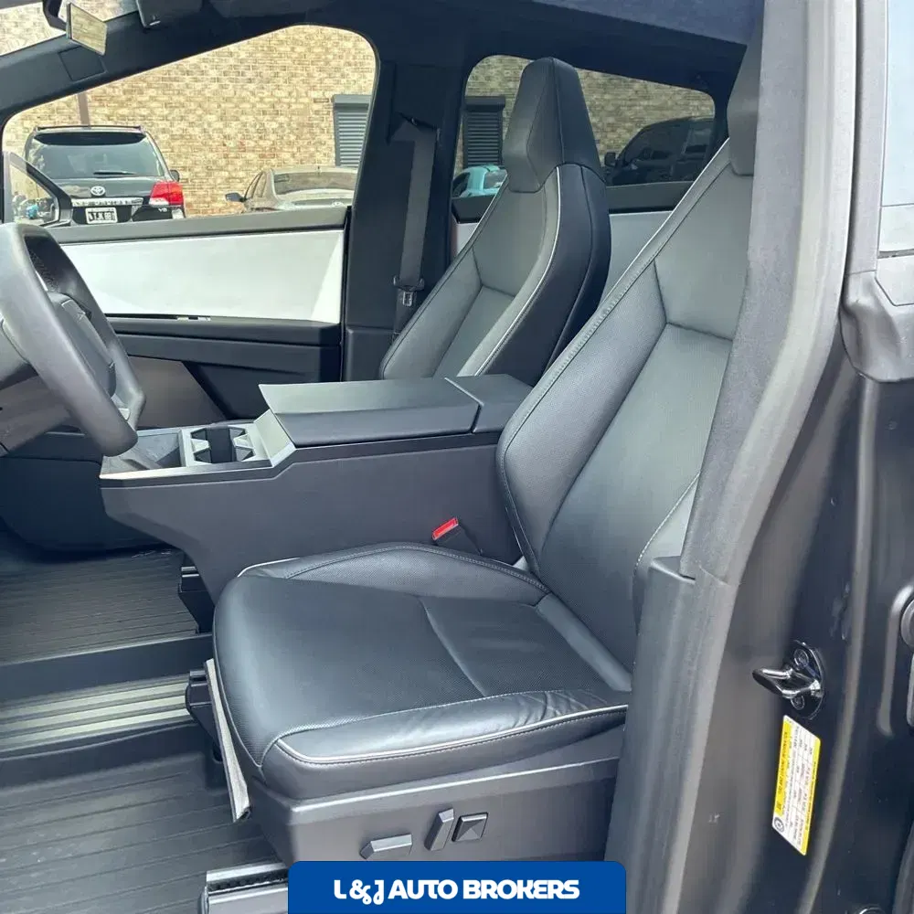 2024 Tesla Cybertruck Base