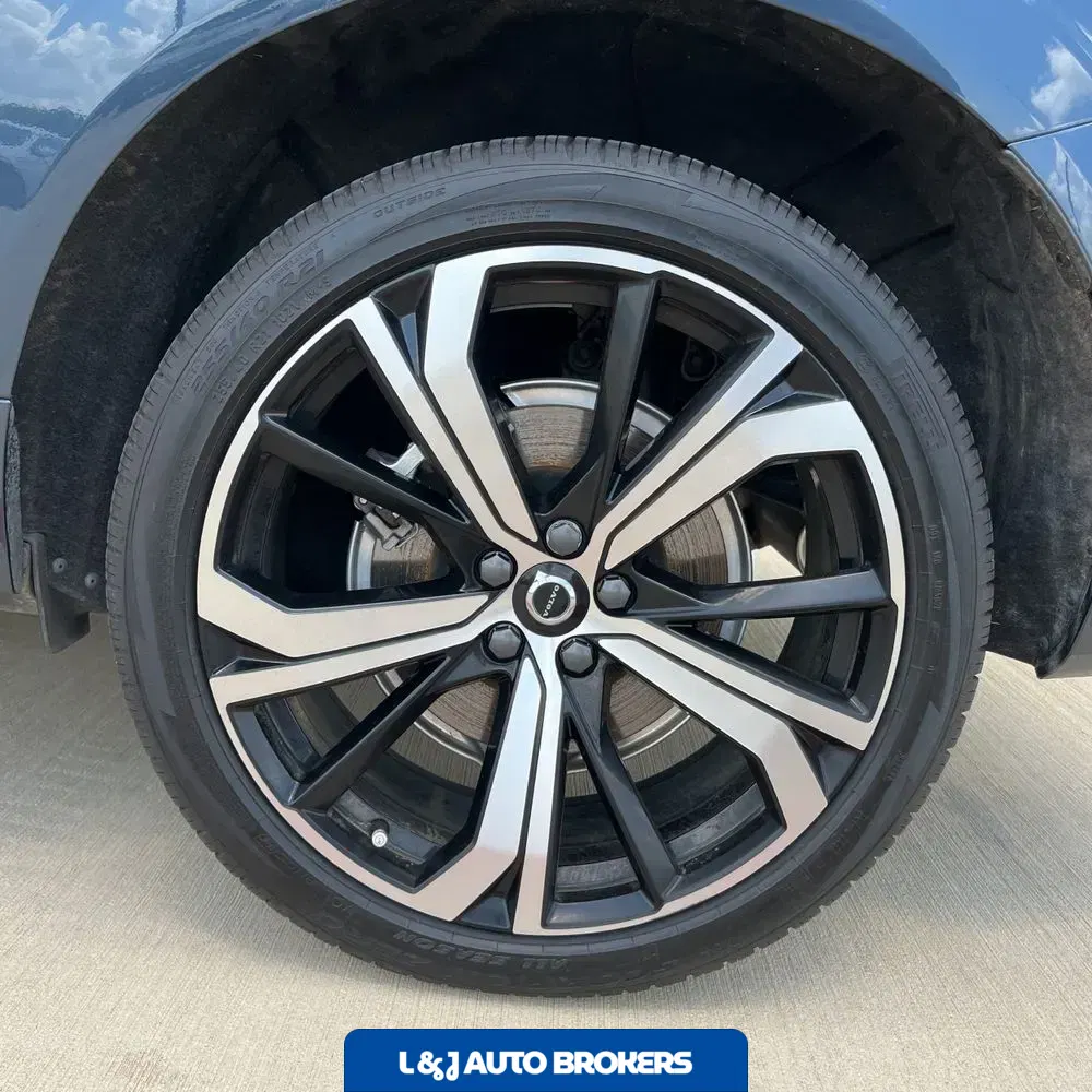 2024 Volvo XC60 T8 - Ultimate PHEV