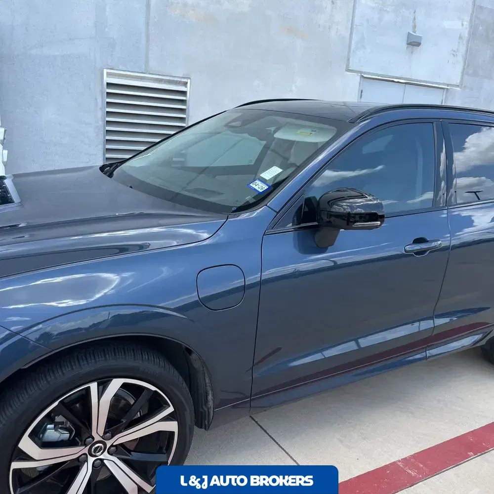2024 Volvo XC60 T8 - Ultimate PHEV