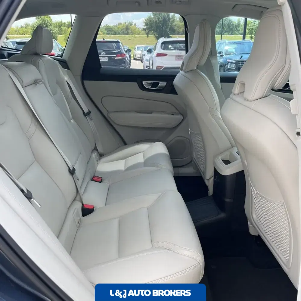 2024 Volvo XC60 T8 - Ultimate PHEV