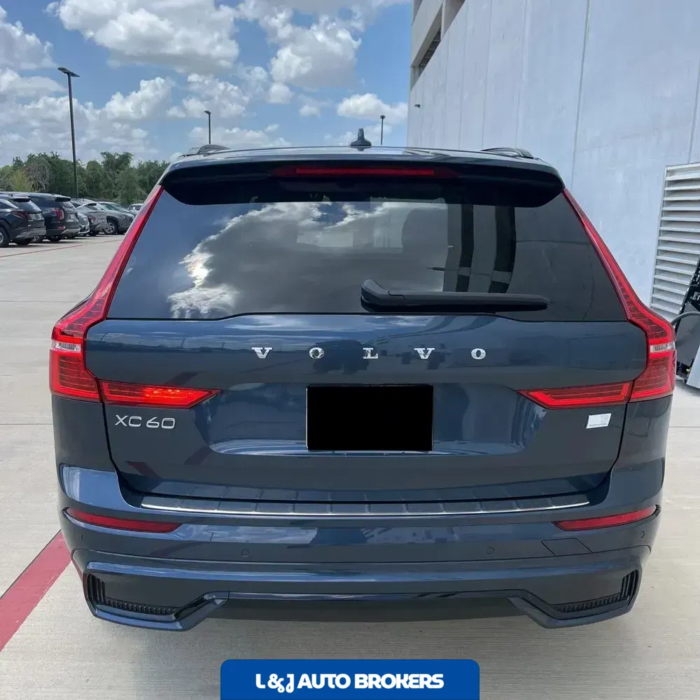 2024 Volvo XC60 T8 - Ultimate PHEV