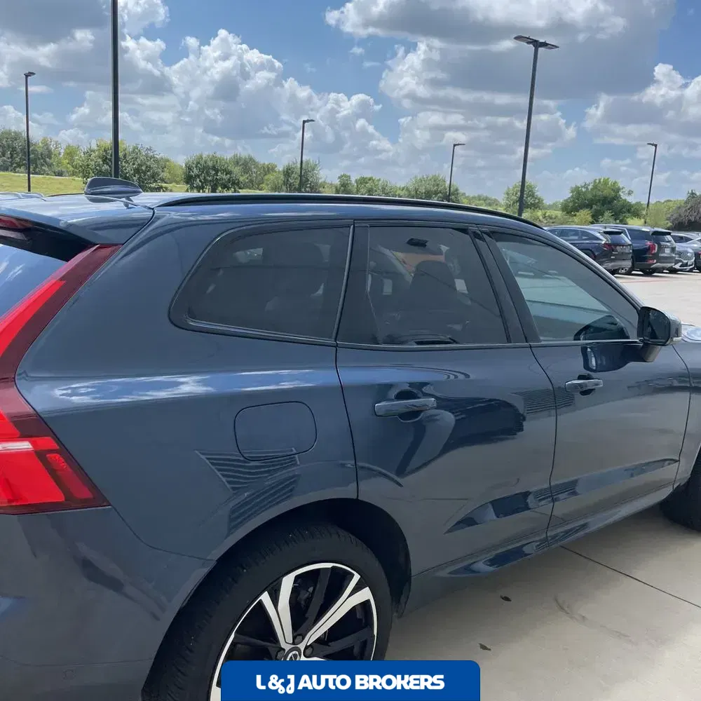 2024 Volvo XC60 T8 - Ultimate PHEV