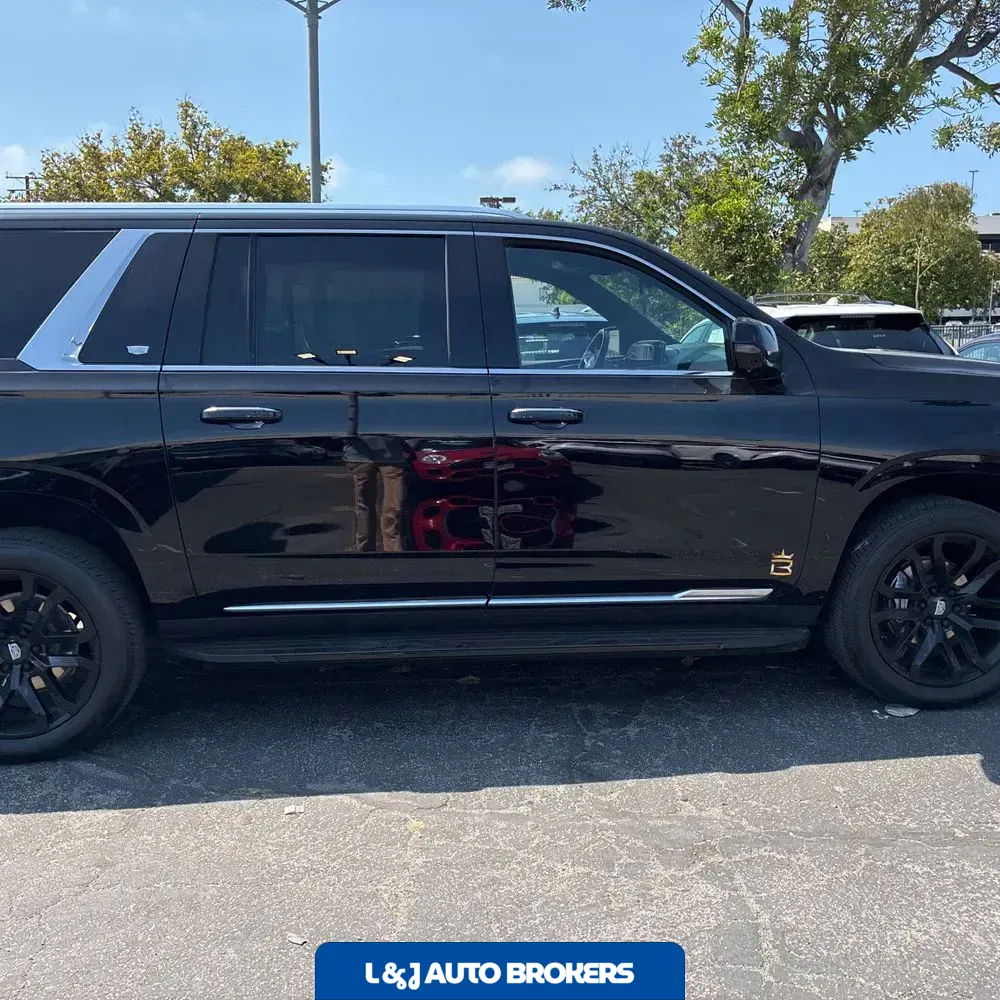 2023 Cadillac Escalade ESV Luxury