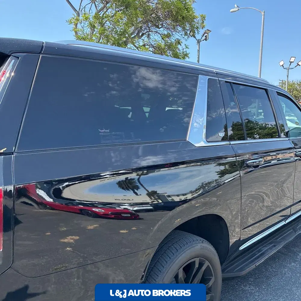 2023 Cadillac Escalade ESV Luxury