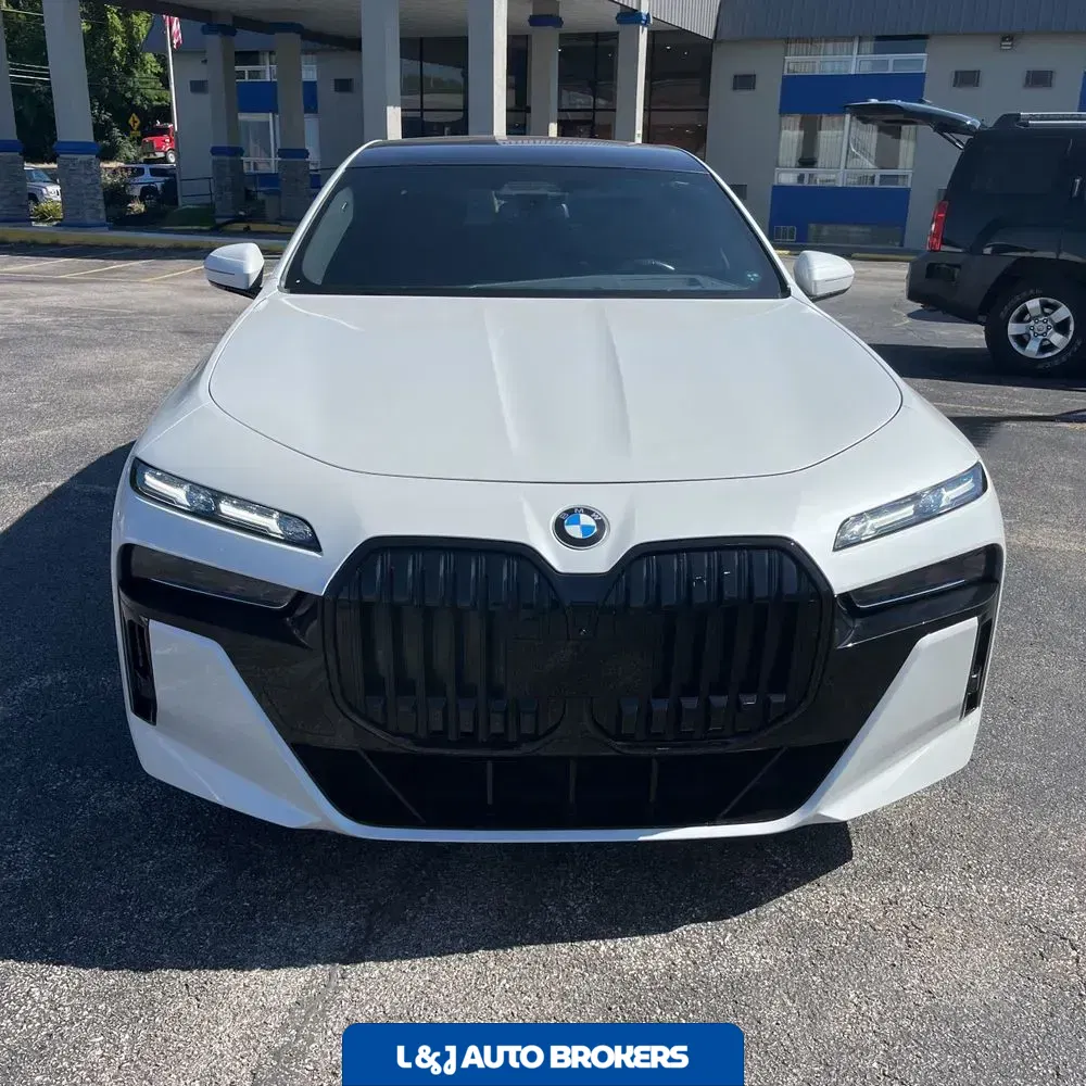2023 BMW 7-Series 760xi