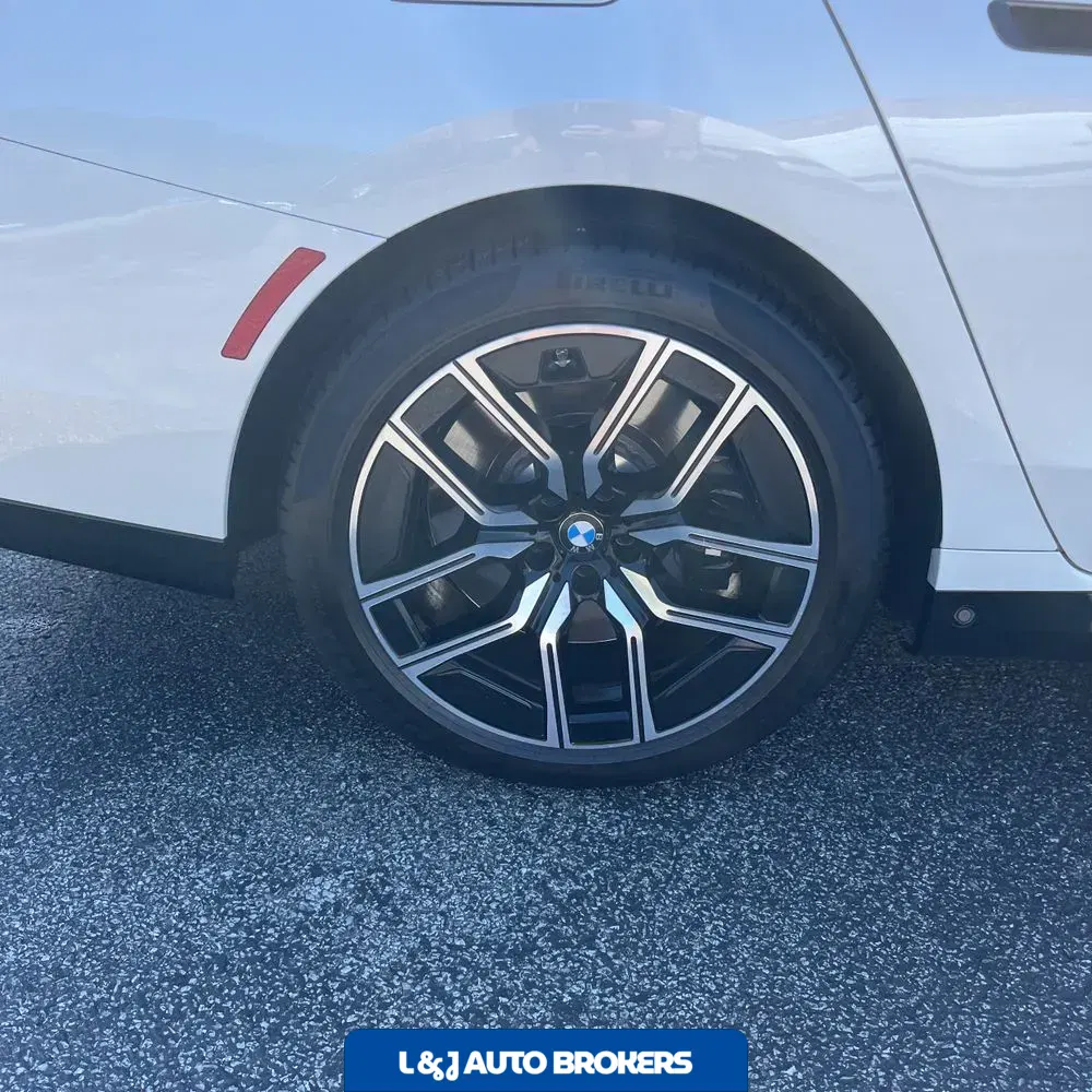 2023 BMW 7-Series 760xi