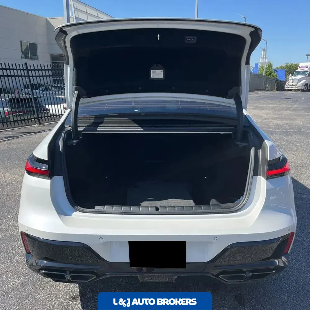 2023 BMW 7-Series 760xi