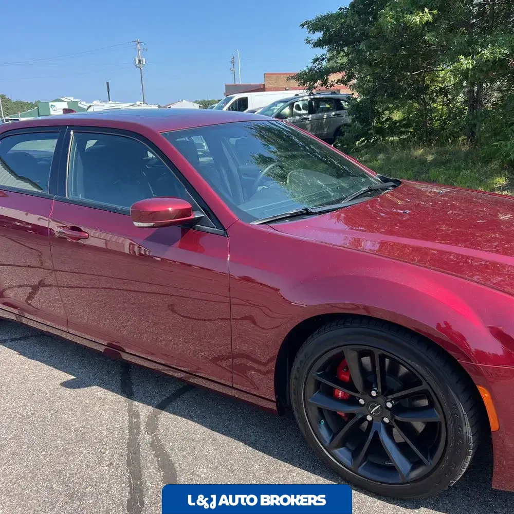 2023 Chrysler 300 C
