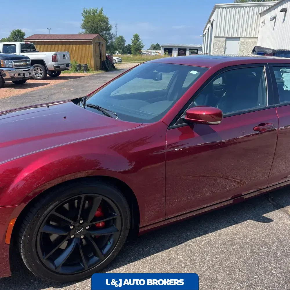 2023 Chrysler 300 C