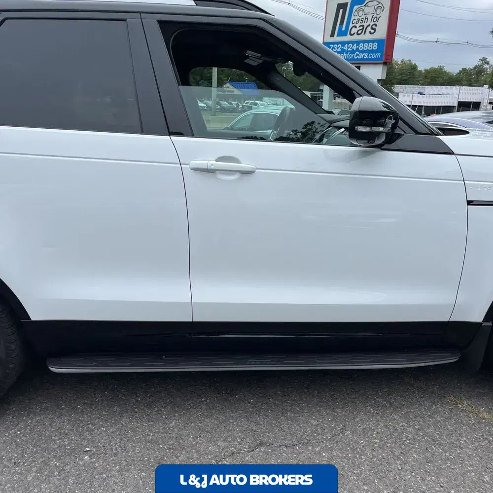 2024 Land Rover Discovery Dynamic SE P360