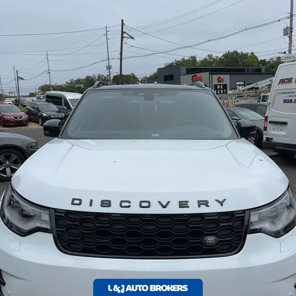 2024 Land Rover Discovery Dynamic SE P360
