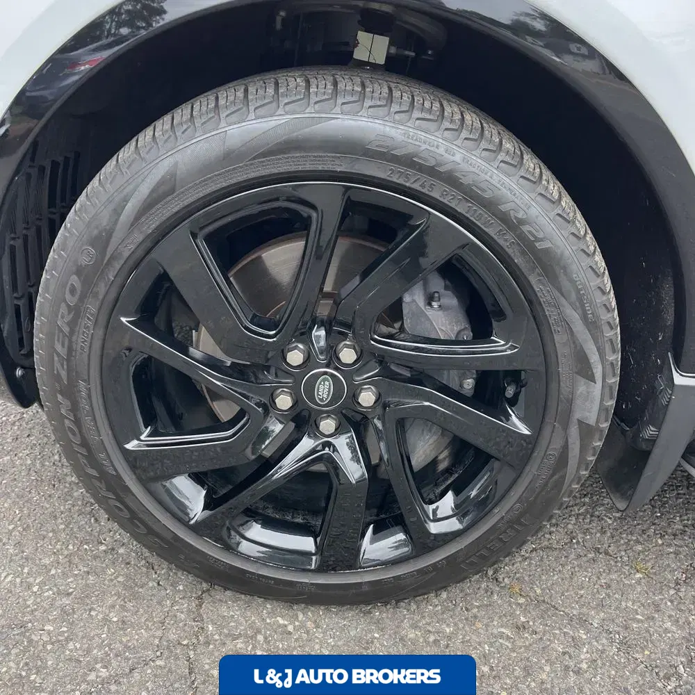 2024 Land Rover Discovery Dynamic SE P360
