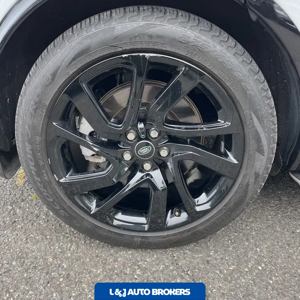2024 Land Rover Discovery Dynamic SE P360