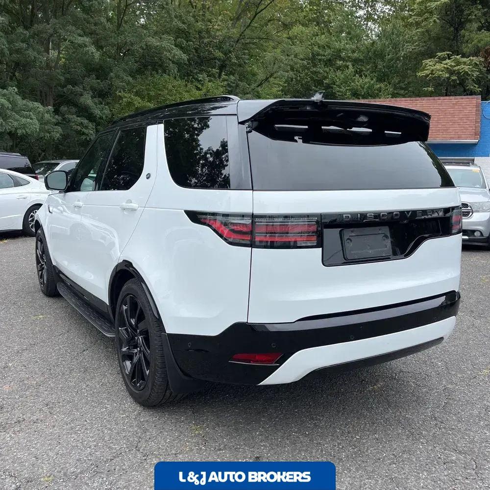 2024 Land Rover Discovery Dynamic SE P360