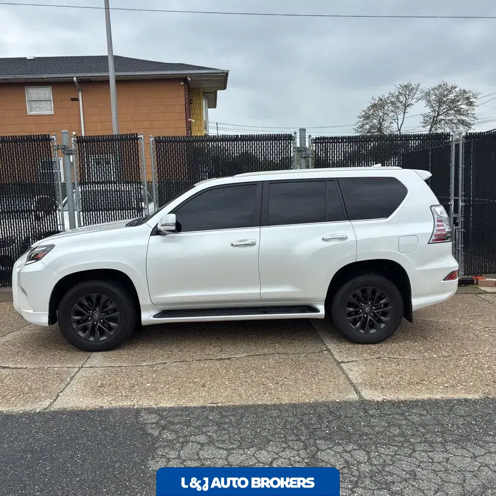 2023 Lexus GX 460 Base