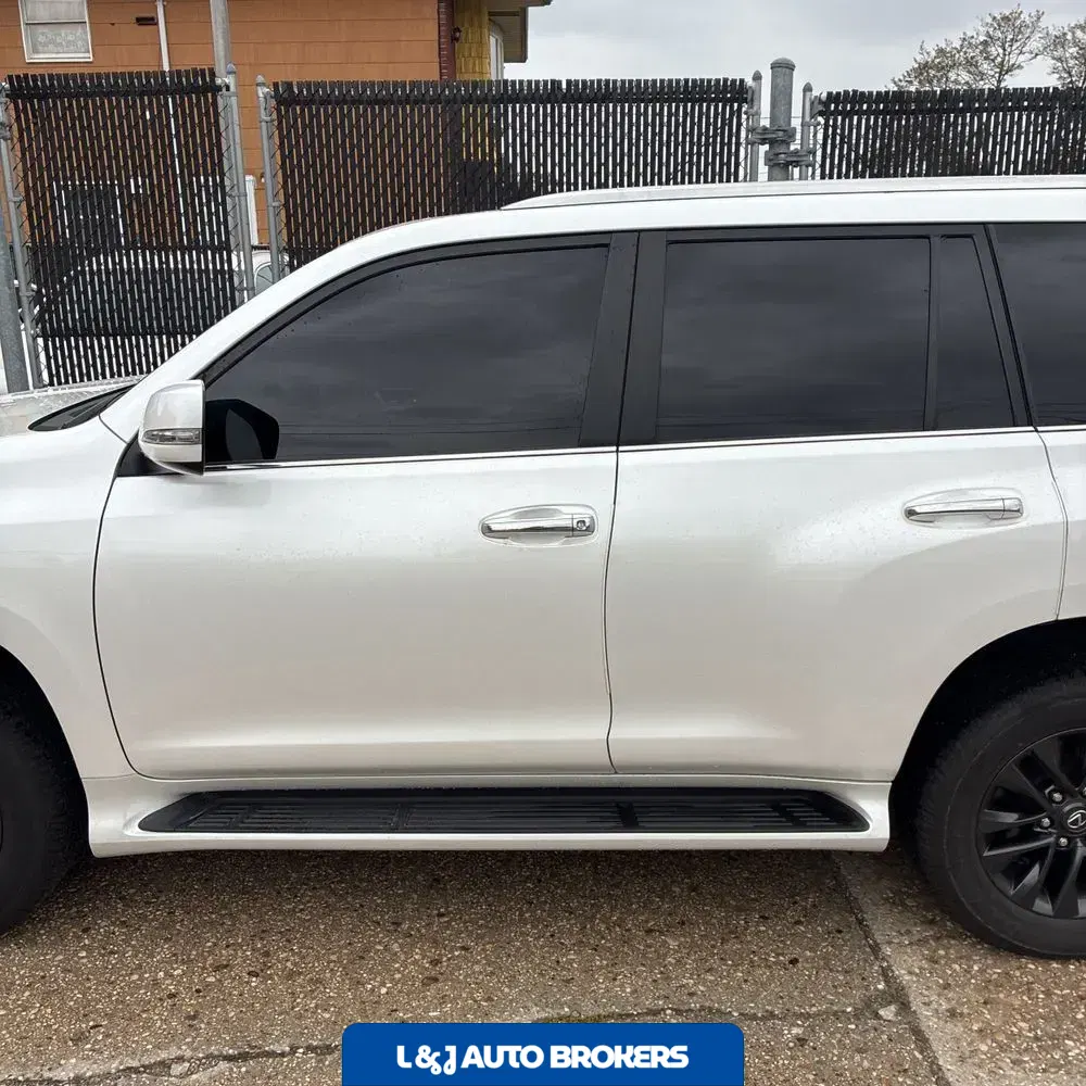 2023 Lexus GX 460 Base