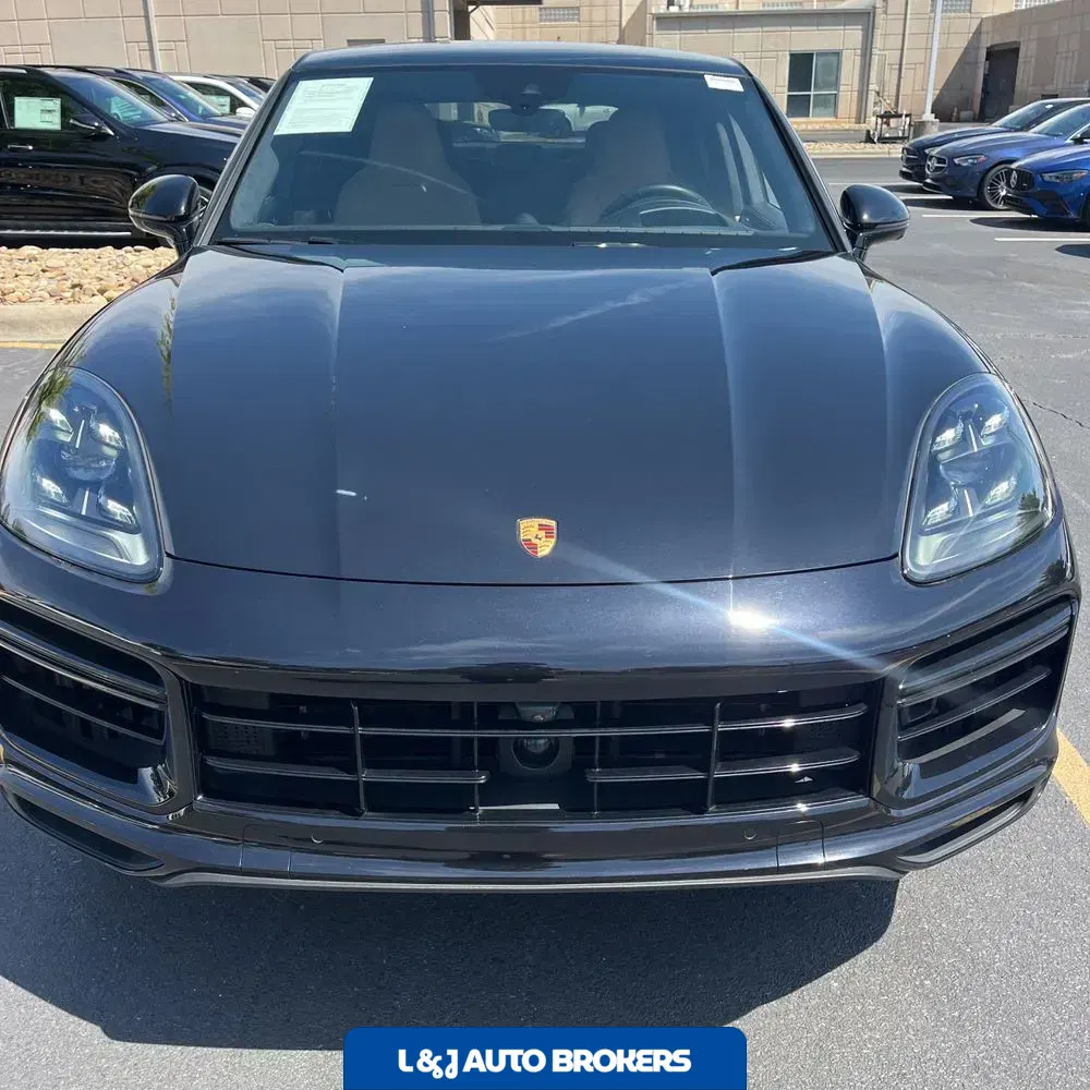 2022 Porsche Cayenne Turbo S E-Hybrid Coupe