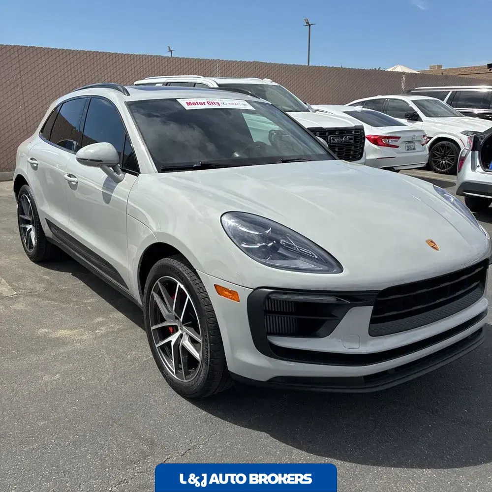 2022 Porsche Macan S