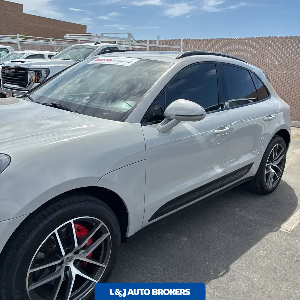 2022 Porsche Macan S