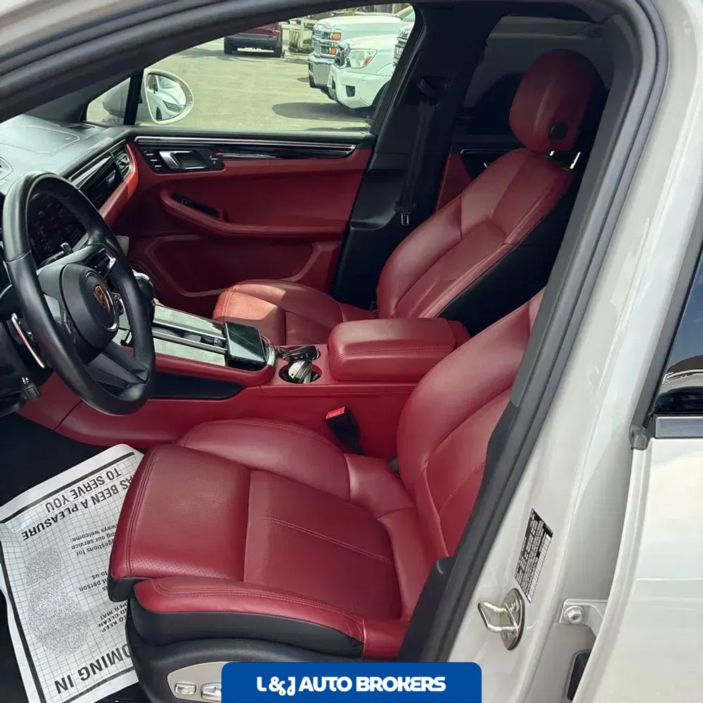 2022 Porsche Macan S