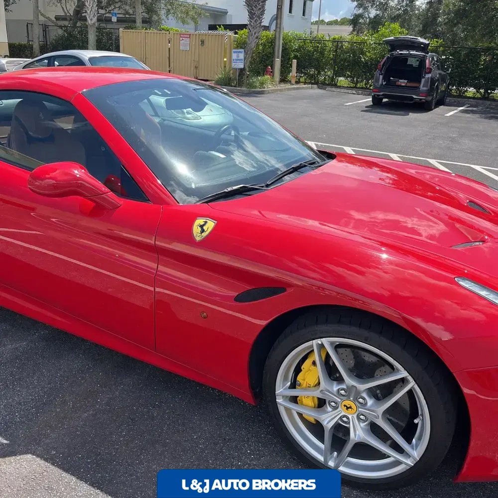 2016 Ferrari California T Base