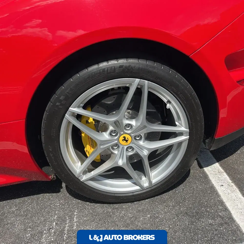 2016 Ferrari California T Base