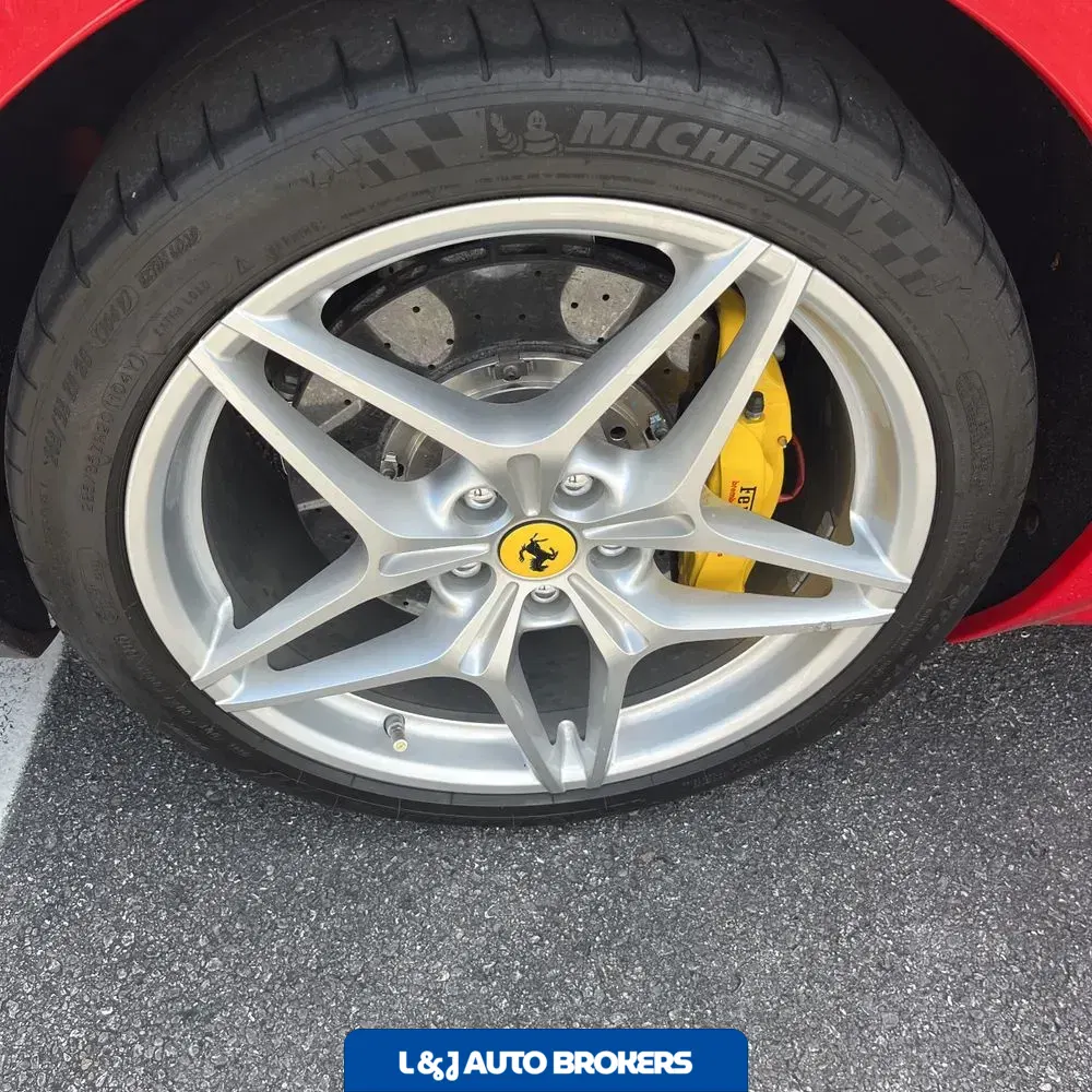 2016 Ferrari California T Base