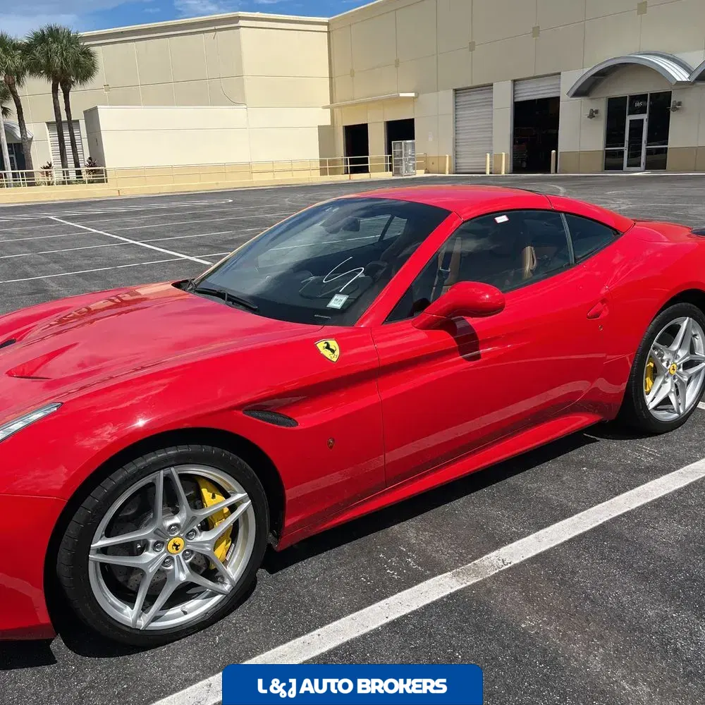 2016 Ferrari California T Base