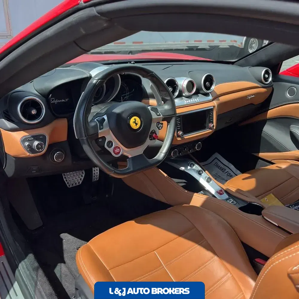 2016 Ferrari California T Base