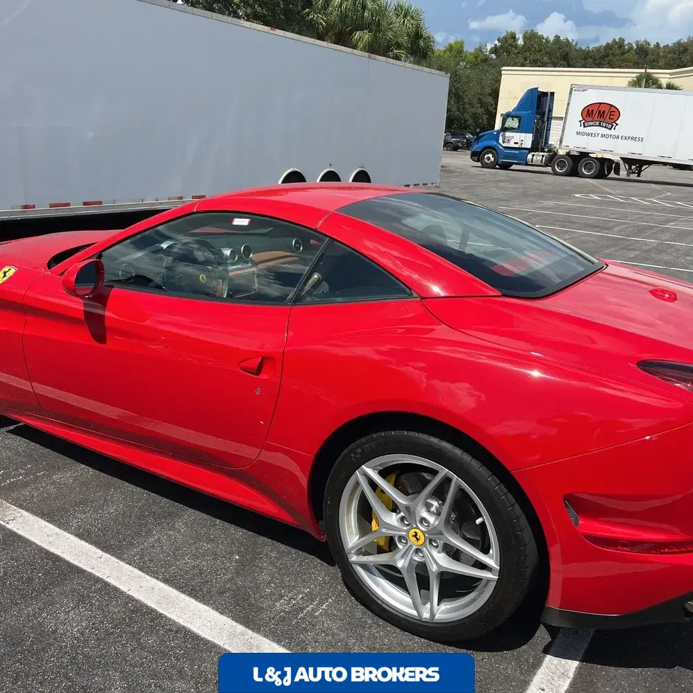 2016 Ferrari California T Base
