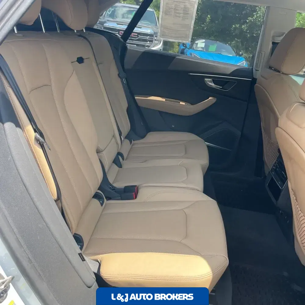 2025 Audi Q8 Premium Plus 55