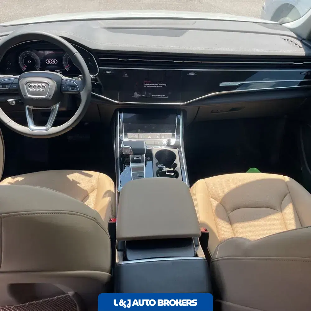 2025 Audi Q8 Premium Plus 55