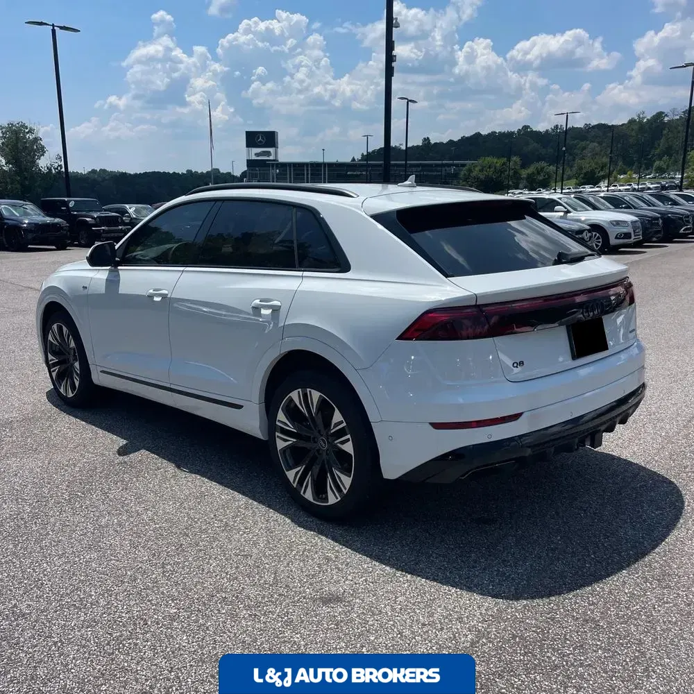 2025 Audi Q8 Premium Plus 55