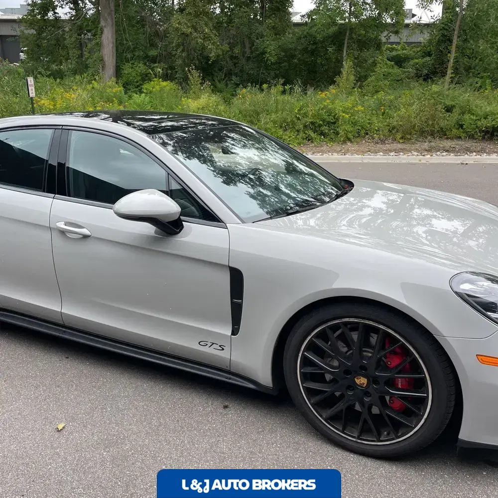2022 Porsche Panamera GTS