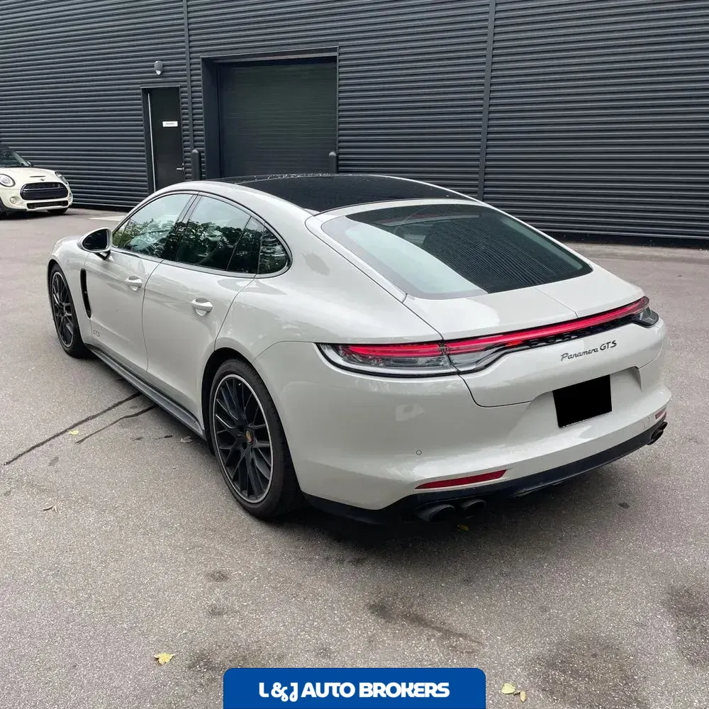 2022 Porsche Panamera GTS