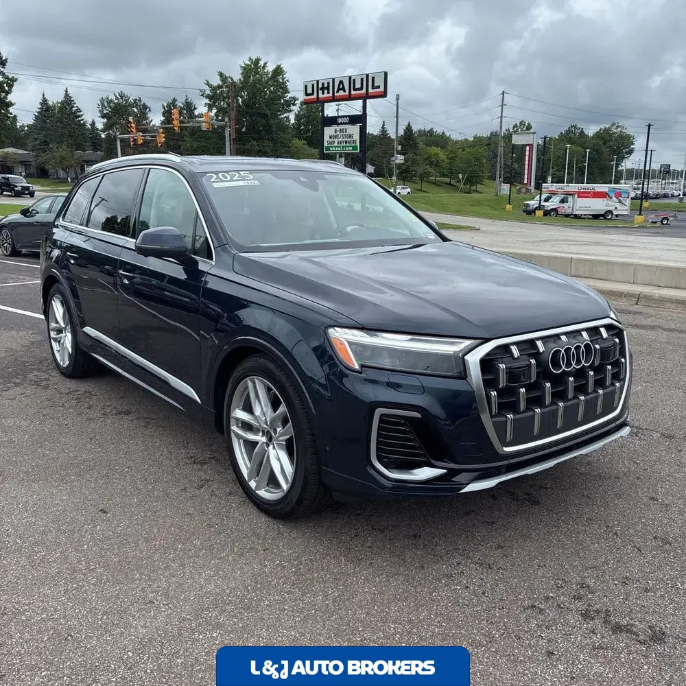 2025 Audi Q7 Premium Plus 55