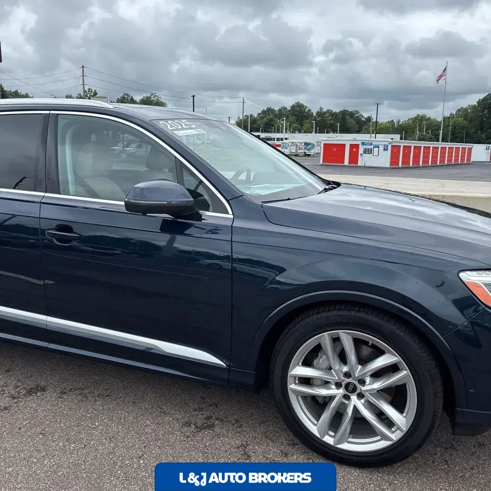 2025 Audi Q7 Premium Plus 55