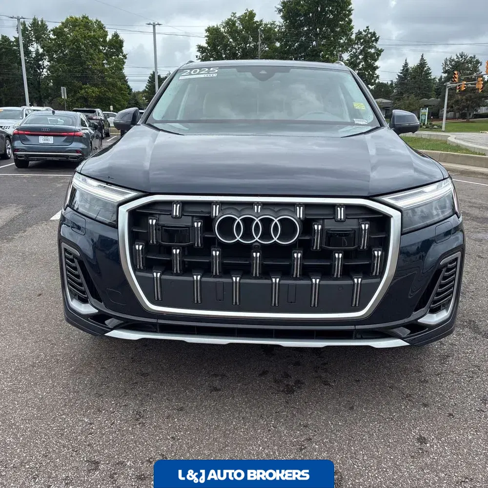 2025 Audi Q7 Premium Plus 55