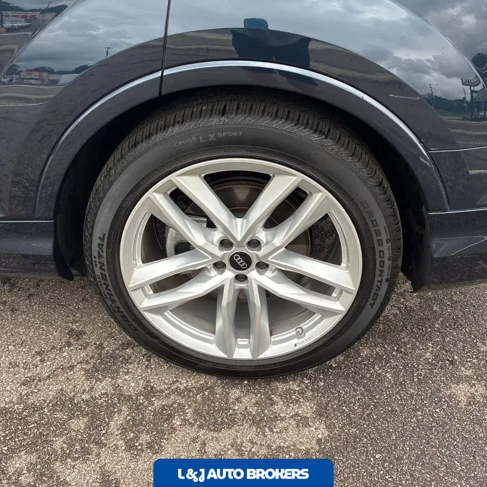 2025 Audi Q7 Premium Plus 55