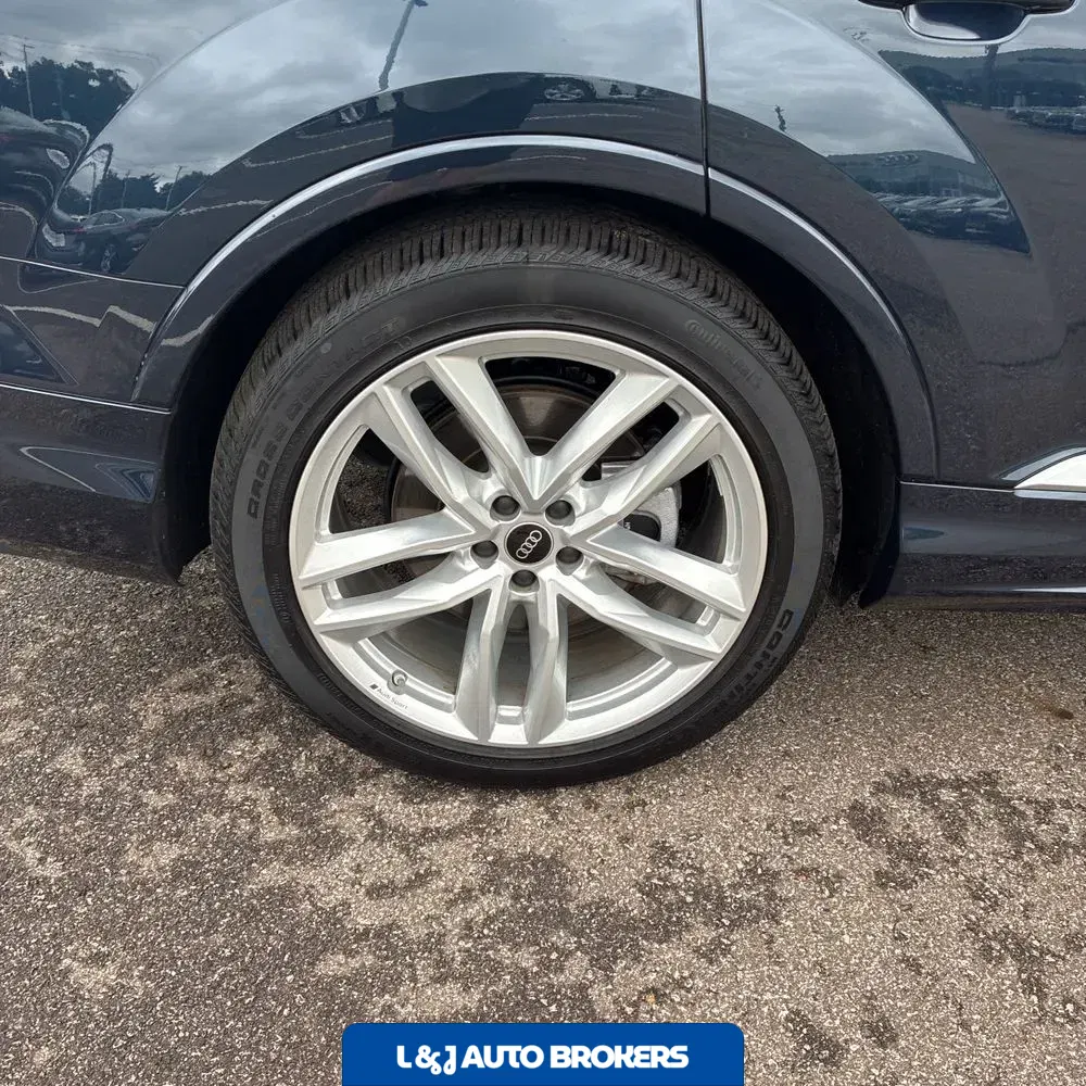 2025 Audi Q7 Premium Plus 55